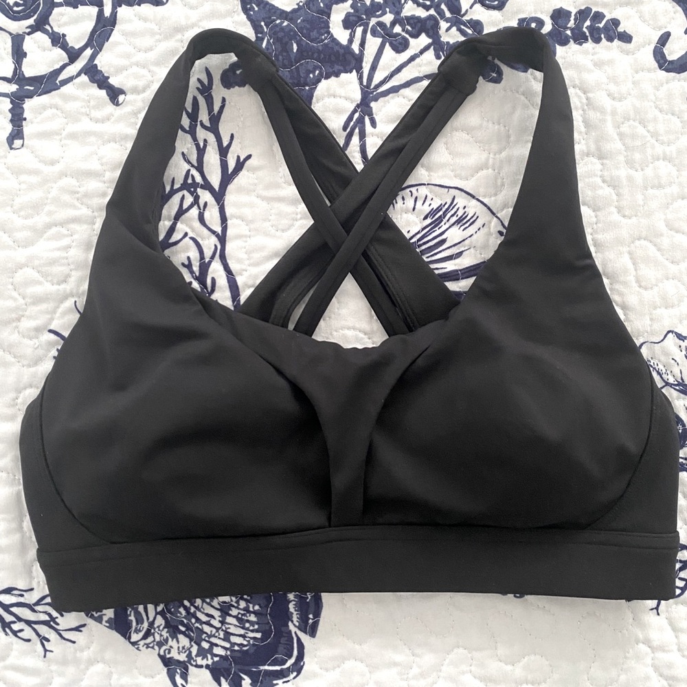 NWT Lululemon Sports Bra
